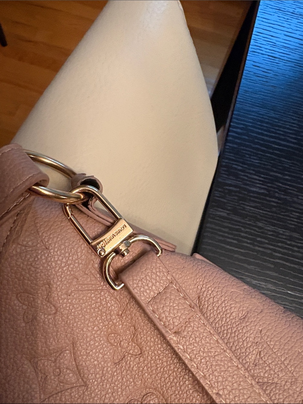 Fashion- Louis Vuitton Loop Hobo Shoulder Bag Beige - Picture 14 of 16